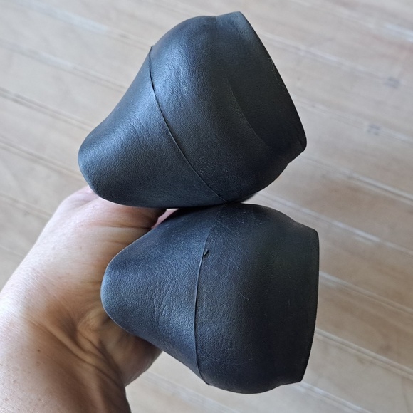 Crocs Woman’s Black Ballet Flats Lightweight Slip On Patent Strip Causal - Picture 4 of 9